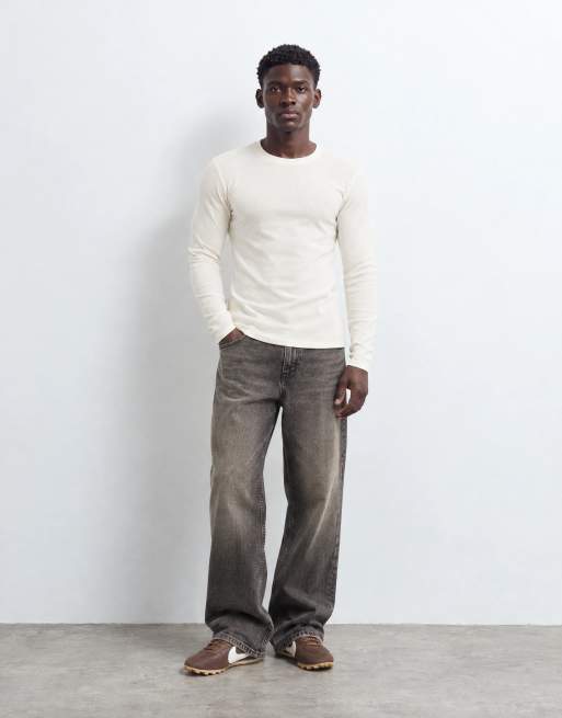 ASOS DESIGN Muscle-Fit Langarm-T-Shirt in Cremeweiß, gerippt, 9 von 9