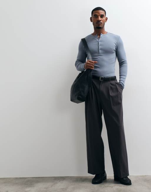 ASOS DESIGN muscle fit långärmad henley-t-shirt i blå ribb, 2 av 9