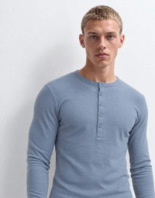 ASOS DESIGN muscle fit långärmad henley-t-shirt i blå ribb, 7 av 9