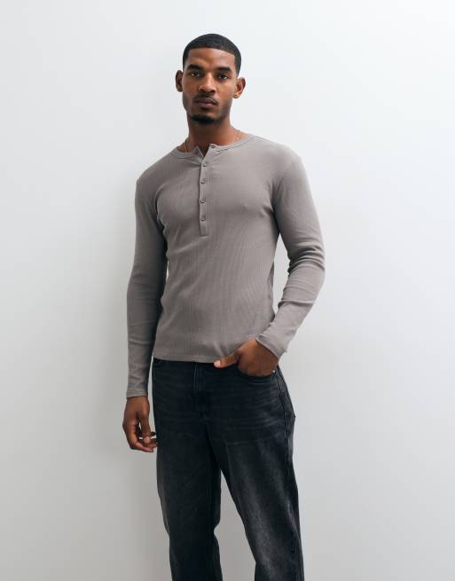 ASOS DESIGN muscle fit langærmet henley-T-shirt i grå rib, 2 af 5