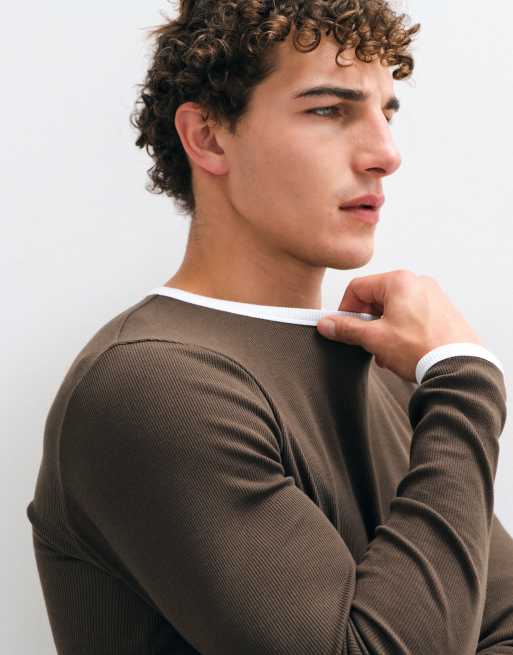 ASOS DESIGN muscle fit langærmet ringer T-shirt i brun rib, 3 af 8