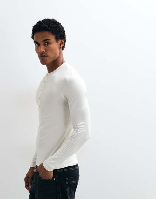 ASOS DESIGN muscle fit long sleeve henley t-shirt in cream, 4 of 10