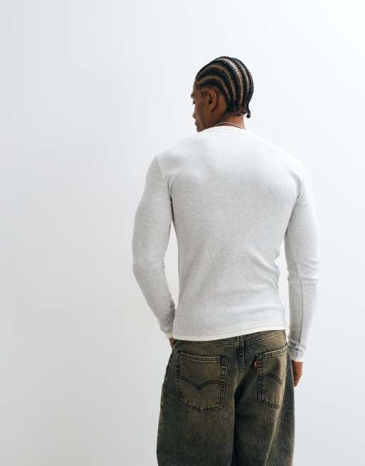 ASOS DESIGN muscle fit long sleeve rib crew neck in grey marl with graphic, 4 of 5