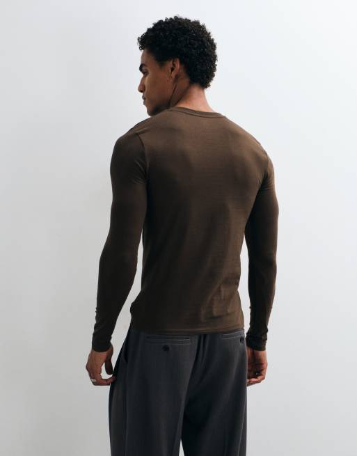 ASOS DESIGN muscle fit long sleeve t-shirt in brown, 5 of 8