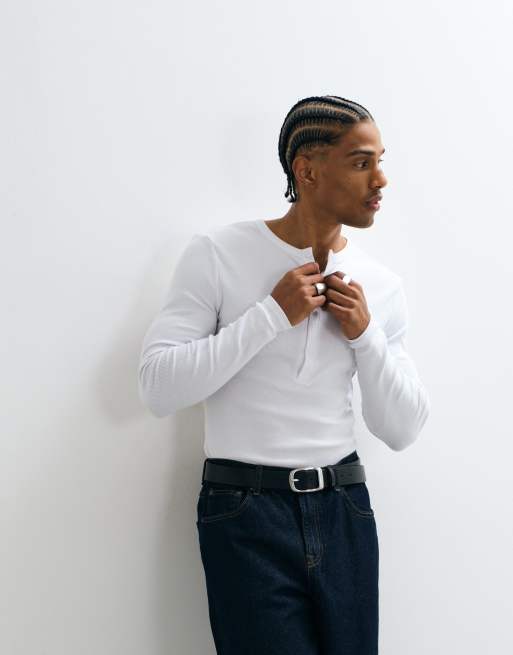 ASOS DESIGN muscle fit long sleeve t-shirt with henley neck in white rib  , 5 of 9