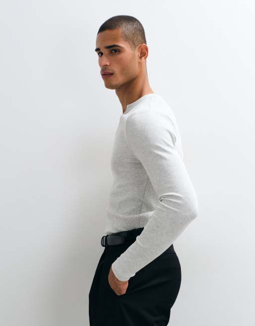 ASOS DESIGN muscle fit long sleeve t-shirt with notch neck in grey marl, 4 of 5