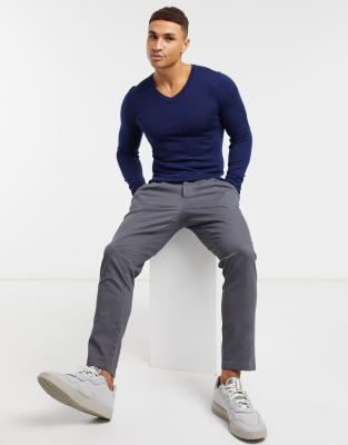 muscle fit v neck jumper