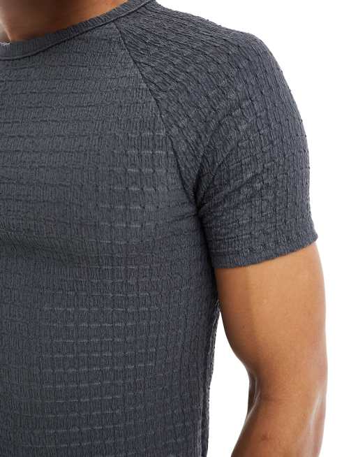 ASOS DESIGN muscle fit raglan t-shirt in dark grey crinkle fabric, 2 of 4
