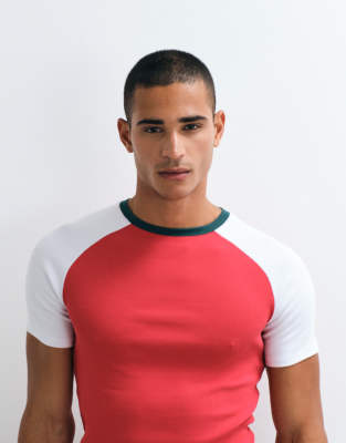 Asos Design Muscle Fit Raglan T-shirt In Red