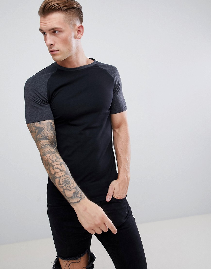 ASOS DESIGN - Muscle fit raglan T-shirt met ronde hals en contrasterende mouwen-Multi
