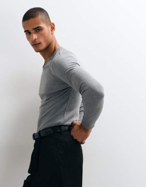 ASOS DESIGN muscle fit ribbad långärmad henley i kolmelerad, 4 av 5