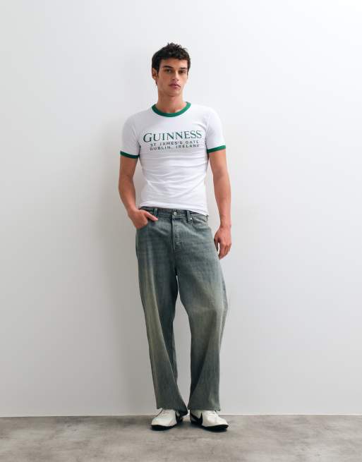 ASOS DESIGN muscle fit ringer t-shirt med Guinness-tryck i vitt, 2 av 5