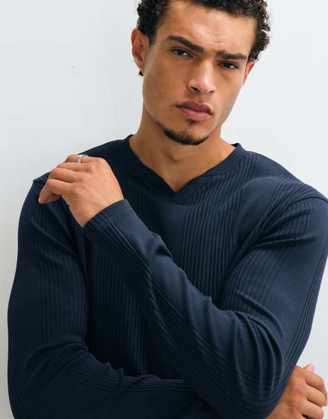 ASOS DESIGN muscle fit smart fit long sleeve T-shirt with v-neck in navy - view 1