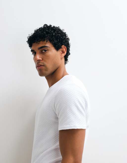 ASOS DESIGN muscle fit T-shirt in white texture fabric, 3 of 5