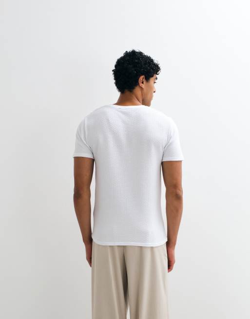 ASOS DESIGN muscle fit T-shirt in white texture fabric, 5 of 5