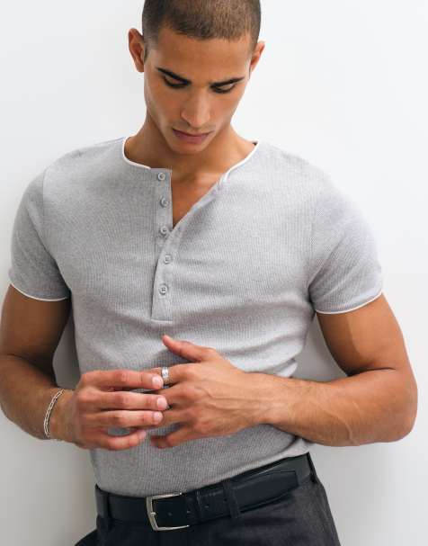 ASOS DESIGN muscle fit t-shirt med henley-ringning i gråmelerad ribb - view 1