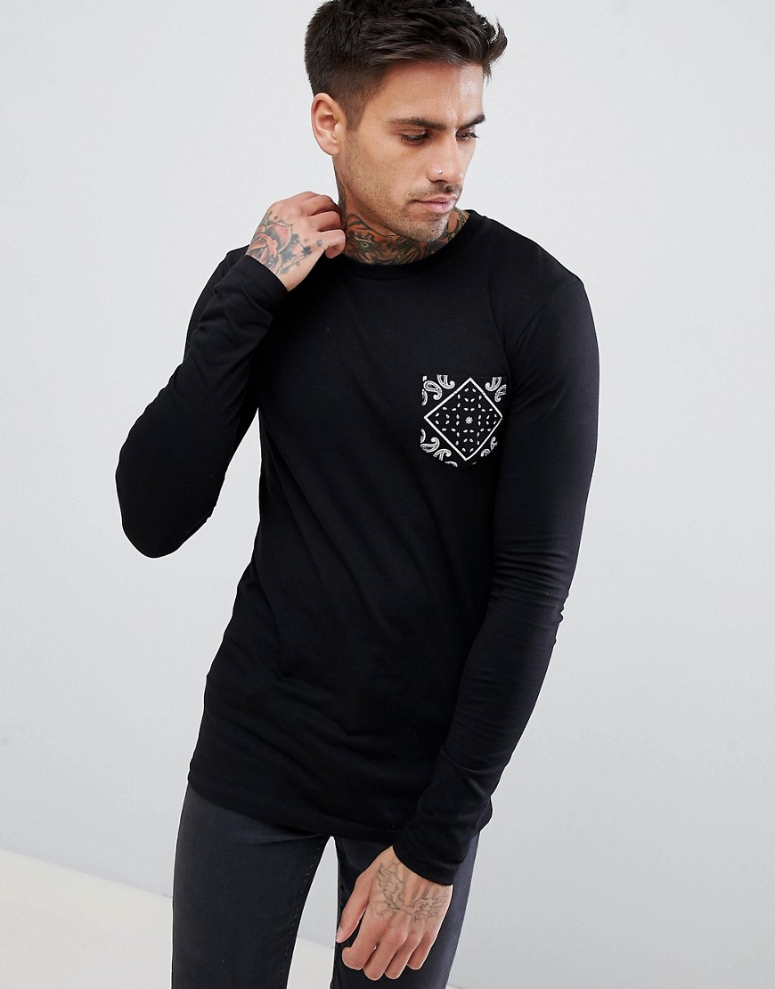 ASOS DESIGN - Muscle-fit T-shirt met lange mouwen en geprinte borstzak-Zwart
