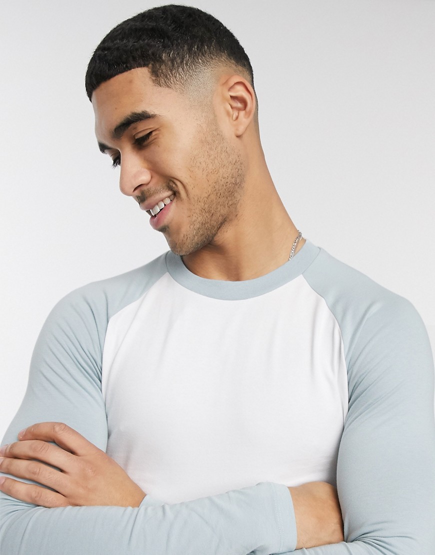 ASOS DESIGN - Muscle-fit T-shirt met lange raglanmouwen in blauw