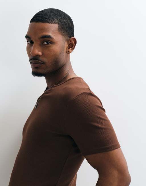 ASOS DESIGN muscle fit t-shirt with notch neck in brown rib, 4 of 5