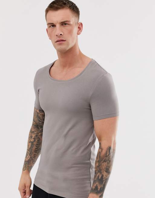 basic muscle fit t shirt