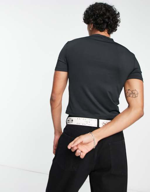 DESIGN muscle with chest out in black | ASOS