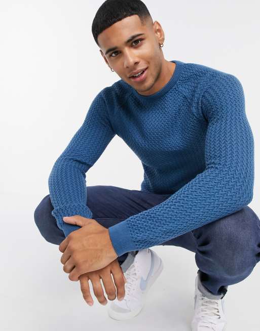 ASOS DESIGN – Muskel-Pullover in Korbflechtoptik mit Rundhalsausschnitt in Blau
