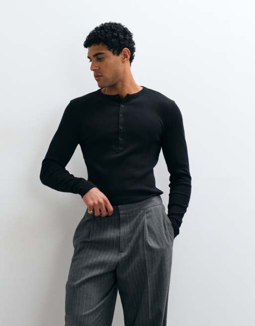 ASOS DESIGN Muskelshirt mit langen Ärmeln in Schwarz, gerippt, 3 von 5