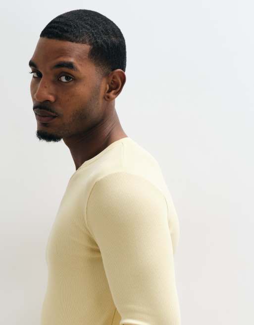 ASOS DESIGN Muskelshirt mit langen Ärmeln, Schlitz-Ausschnitt und Rippstruktur in Gelb, 4 von 10