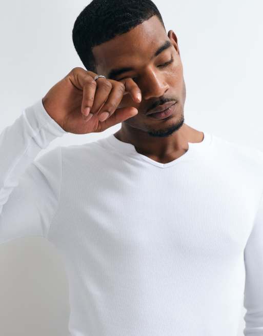 ASOS DESIGN Muskelshirt mit langen Ärmeln und Schlitz-Ausschnitt in Weiß, 4 von 5