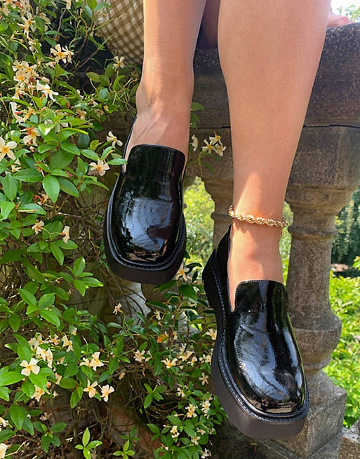 Women Flat Shoes/Mutton slipper flat shoes in black patent 