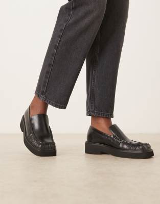 ASOS DESIGN - Myrtle - Loafer in Schwarz mit eckiger Zehenpartie