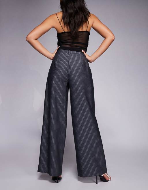ASOS DESIGN – Nadelstreifenhose in Grau mit weitem Bein, 3 von 5