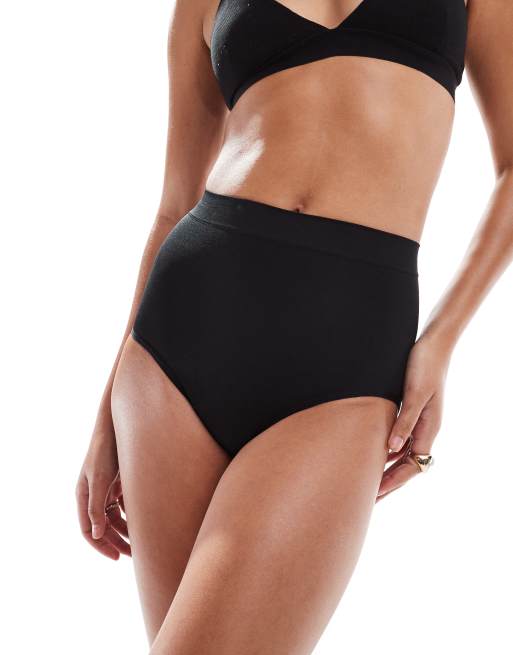 ASOS DESIGN Nahtloser glattender Alltags Slip in Schwarz ASOS