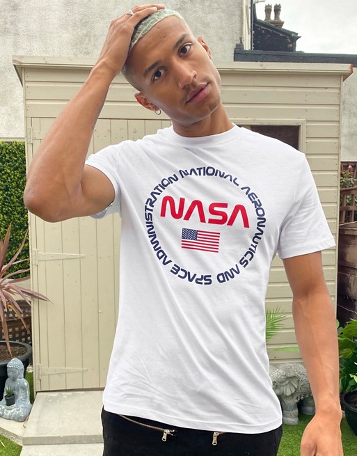 ASOS DESIGN Nasa t-shirt with front text & flag print in white | ASOS
