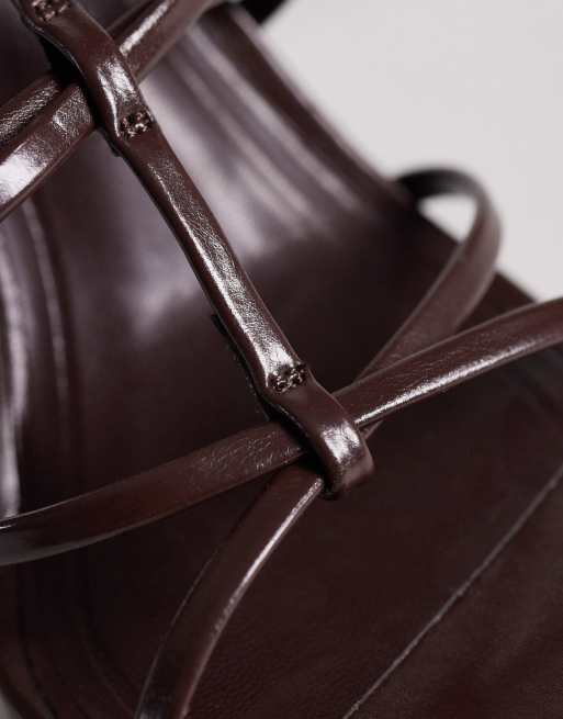 ASOS DESIGN - Natalia - Chokoladebrune højhælede sandaler med T-rem og gitterdesign, 3 af 4