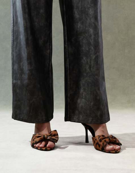 ASOS DESIGN - Natter - Leren muiltjes met hoge hak en strikdetail in luipaardprint - view 1