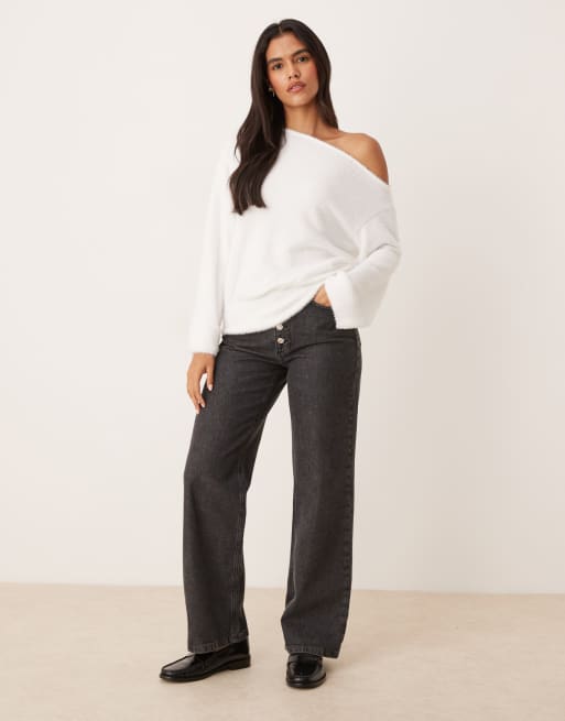 ASOS DESIGN – Naturvit, fluffigt stickad, enaxlad tröja med markerad midja, 2 av 4