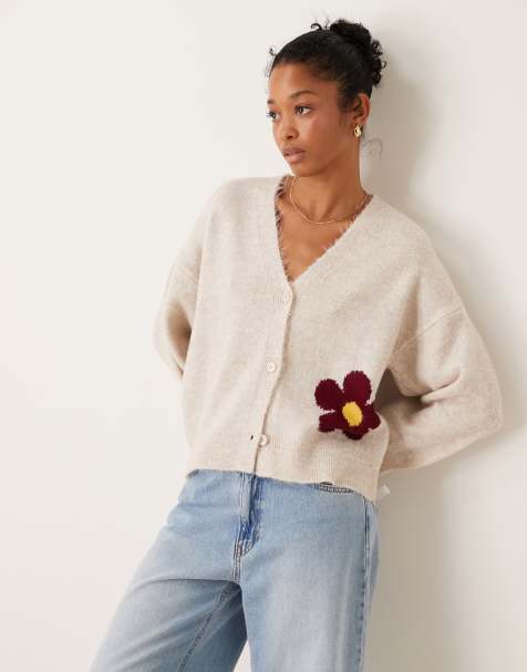 ASOS DESIGN – Naturvit, stickad, fluffig kofta med blomma - view 1