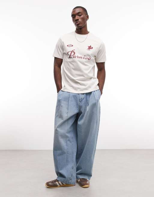 ASOS DESIGN – Naturvit t-shirt med fotbollstryck, 2 av 5