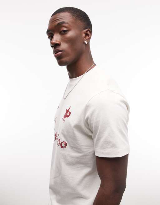 ASOS DESIGN – Naturvit t-shirt med fotbollstryck, 4 av 5
