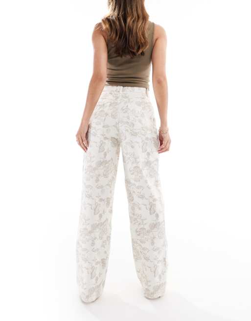 ASOS DESIGN – Naturvita jeans med blekt blommigt mönster, 3 av 5
