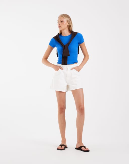 ASOS DESIGN – Naturvita, långa, a-linjeformade shorts, 4 av 5