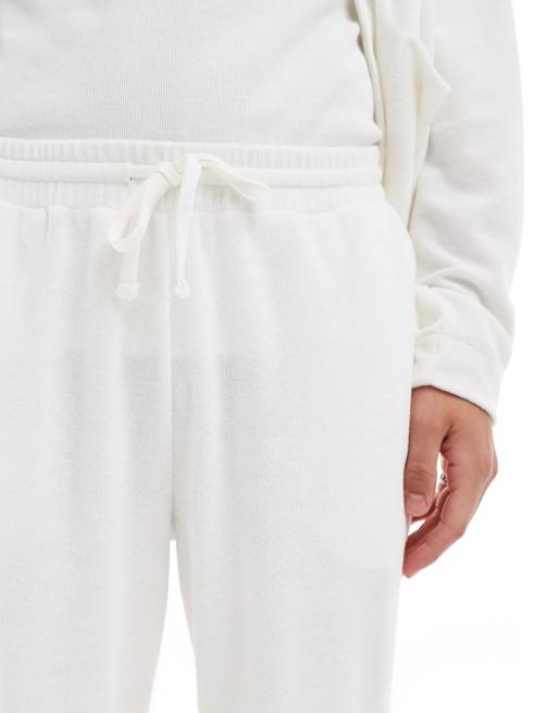 ASOS DESIGN – Naturvita mjukisbyxor med raka ben och textur, 3 av 5