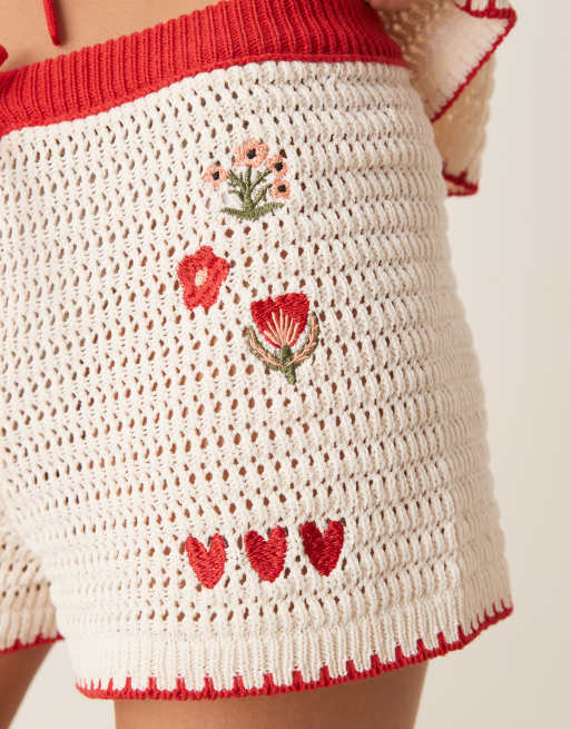 ASOS DESIGN – Naturvita, stickade shorts med blombroderi, del av set, 4 av 5