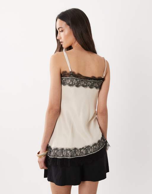 ASOS DESIGN – Naturvitt, långt linne i satin med spetskant, 4 av 4