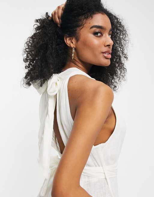 ASOS DESIGN – Neckholder-Jumpsuit aus Leinen in Weiß mit weitem Bein und Ringdetail, 4 von 4