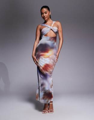 ASOS DESIGN – Neckholder-Maxikleid aus Netzstoff mit abstraktem Muster - view 1