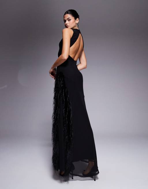 ASOS DESIGN – Neckholder-Maxikleid in Schwarz mit hohem Schlitz und Kunstpelz-Detail, 3 von 4