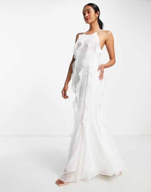 ASOS DESIGN – Neckholder-Maxikleid in Weiß mit asymmetrischem Rüschendetail