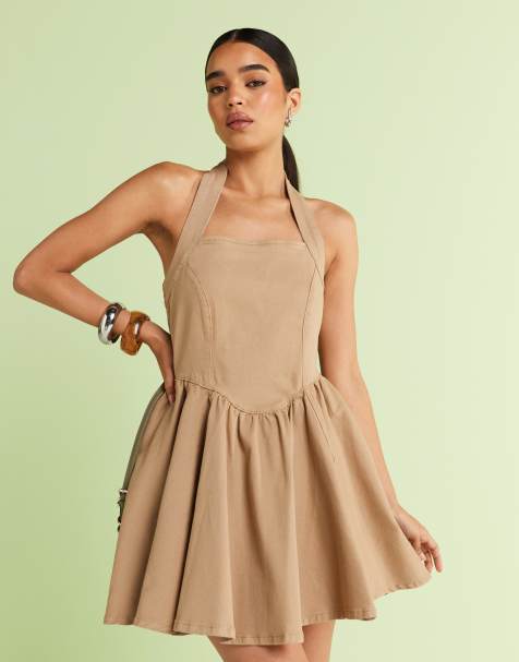 ASOS DESIGN – Neckholder-Minikleid aus Denim in neutralem Farbton - view 1